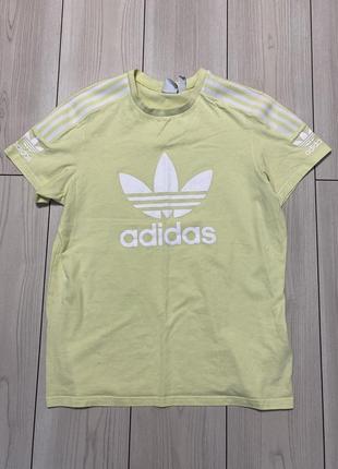 Футболка adidas