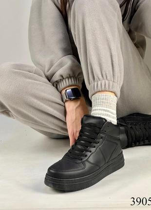 Зимові кросівки кеди жіночі чорні високі