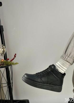 Зимові кросівки кеди жіночі чорні високі