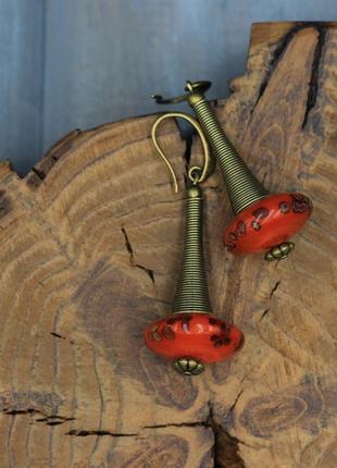 Сережки з індійськими скляними намистинами.