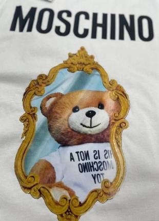 Футболка в стиле moschino2 фото