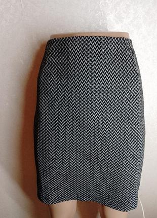 Фірмова красива спідничка