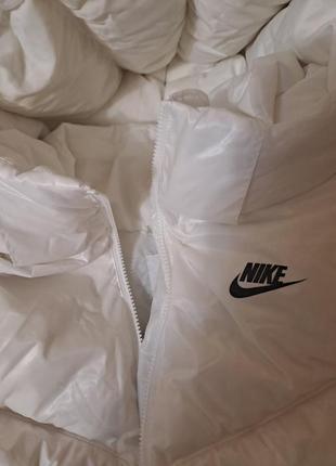 Оригинальная зимняя женская курточка от nike3 фото