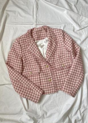 Укороченный пиджак твидовый розовый1 фото