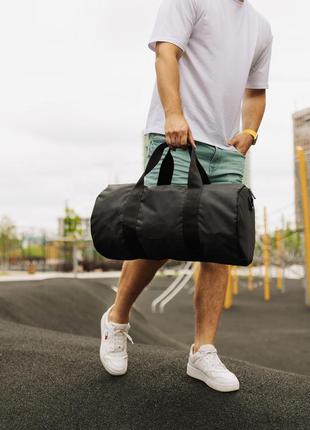 Мужская-женская дорожная спортивная сумка черная