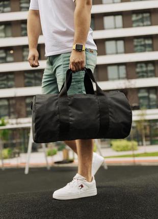 Мужская-женская дорожная спортивная сумка черная