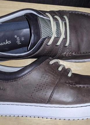 Clarks - шкіряні туфлі, мокасини, топсайдери, броги, кросівки