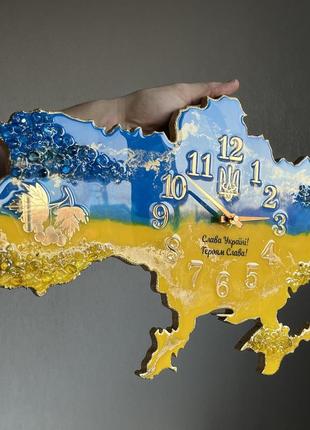 Часы настенные из эпоксидной смолы "карта украины" 40x25 см1 фото