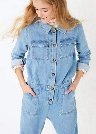 Стильный джинсовый комбинезон