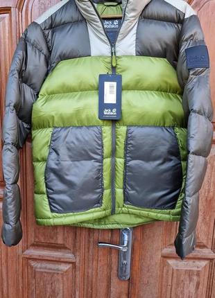 Брендовая фирменная куртка натуральный пуховик jack wolfskin,оригинал,новая с бирками,размер m-l.1 фото
