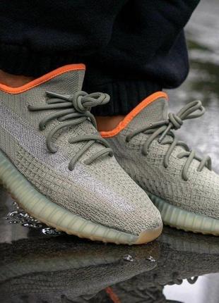Чоловічі кросівки adidas yeezy boost 350 v2 desert sage