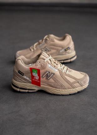 Мужские зимние кроссовки бежевые new balance 1906r gore-tex (мех)