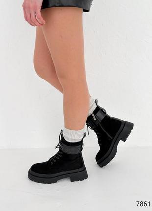 Черные замшевые зимние ботинки на шнурках шнуровке толстой подошве зима4 фото