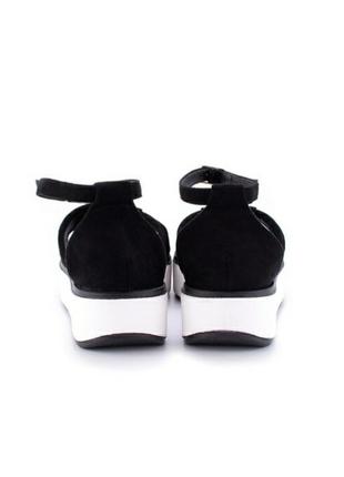 Черные замшевые босоножки сандалии на платформе толстой подошве с ремешком4 фото