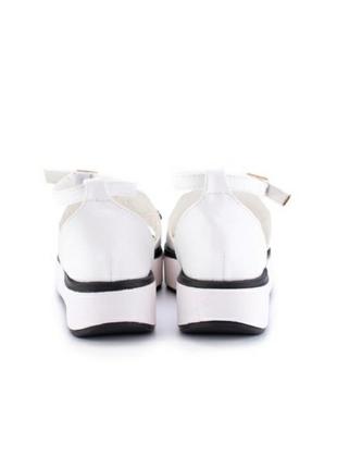 Белые босоножки сандалии на платформе толстой подошве с ремешком4 фото