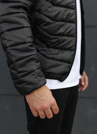 Весняна стьобана чорна куртка чоловіча adidas5 фото