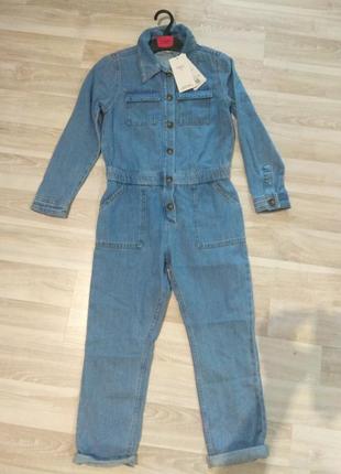 Стильный джинсовый комбинезон