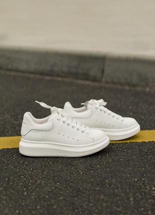 Шикарные женские кроссовки alexander mcqueen triple white белый цвет (36-41)😍