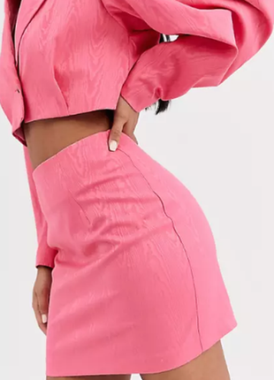 Повний розпродаж 🔥 укорочений жакардовий рожевий костюм, короткий жакет і спідниця5 фото