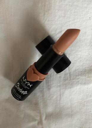 Nyx suede matte fetish матовая помада для губ нюд