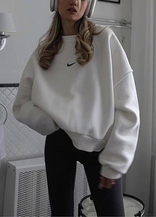 Стильный и теплый свитшот