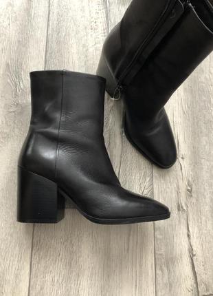 Clarks кожаные женские ботинки на каблуке с квадратным носом демисезонные осень весна