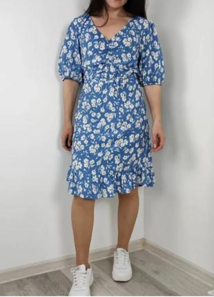 Платье в цветочный принт с воланом рюшей мини миди и завязками на талии7 фото