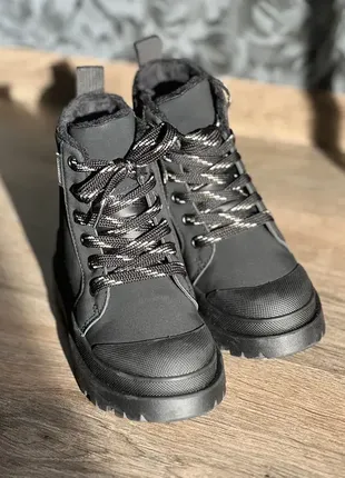 Утеплені черевики на шнурівці з водонепроникною мембраною h&m