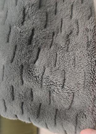 Жіноча куртка з хутра