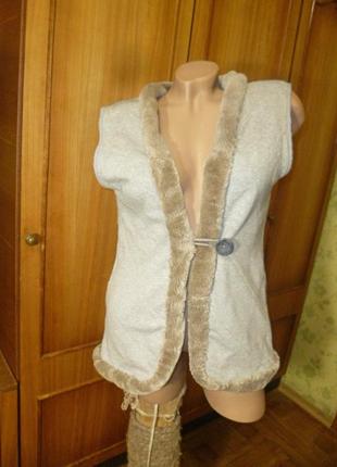 Теплая жилетка с меховой отделкой  женская жилет телогрейка безрукавка1 фото