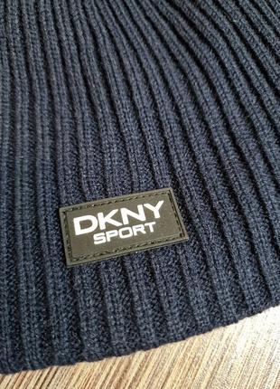 Теплая зимняя шапка dkny sport, оригинал2 фото