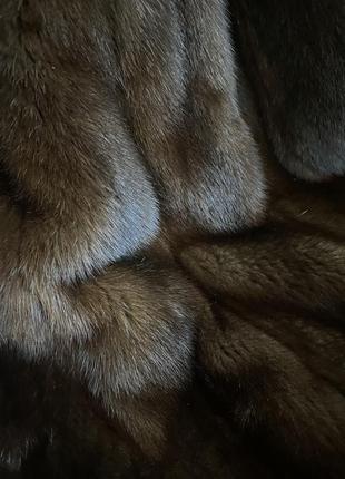Норковая коричневая классическая длинная шуба из меха норки цвета соболь9 фото
