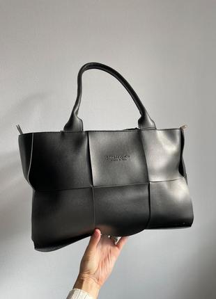 Жіноча сумка bottega veneta arco tote 35 black3 фото