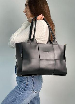 Женская сумка bottega veneta arco tote 35 black4 фото