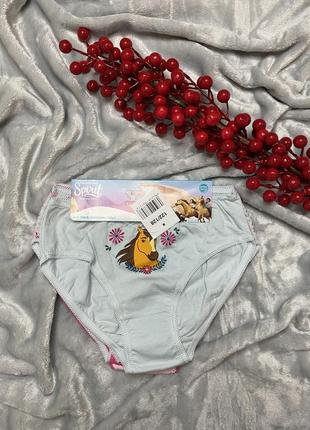 Яркие трусы для девочки