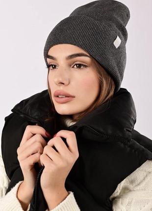 Шапка жеіноча