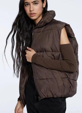 Жилетка stradivarius