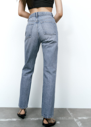 Прямые джинсы с высокой посадкой zara5 фото