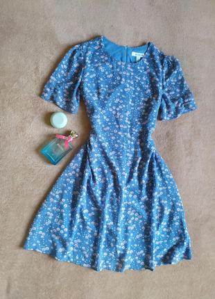 Ніжна жіночна шифонова сукня небесно блакитного кольору у квітковий принт1 фото