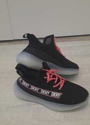 Кросівки dkny