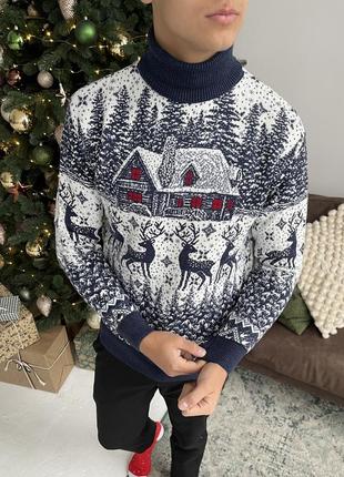 Мужской новогодний свитер с оленями "house" тёмно-синий, под шею, размер l
