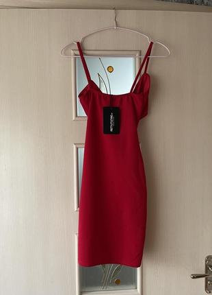Платье мини красное с переплётом plt, prettylittlething5 фото