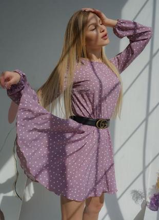 Короткое платье в горошек