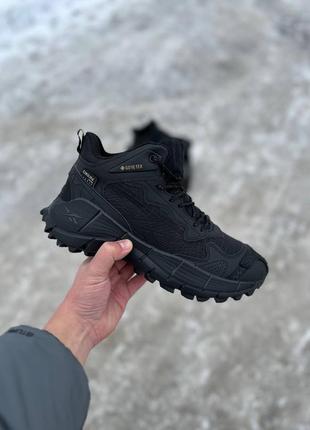 Зимние кроссовки reebok