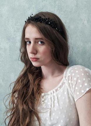 Черный ободок с хрустальных бусин