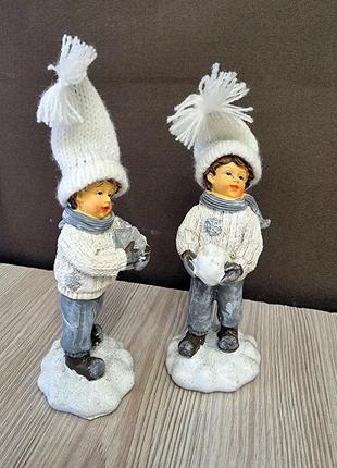 Новогодняя статуэтка веселые детки набор