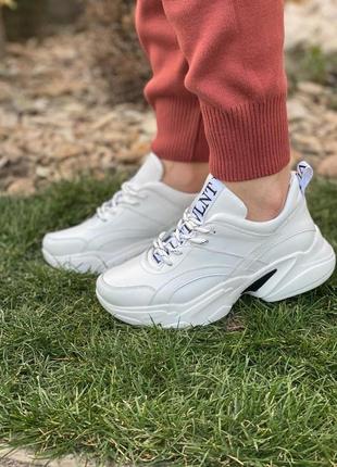 Кожаные белые кроссовки . новые, легкие, размер в наличии  38