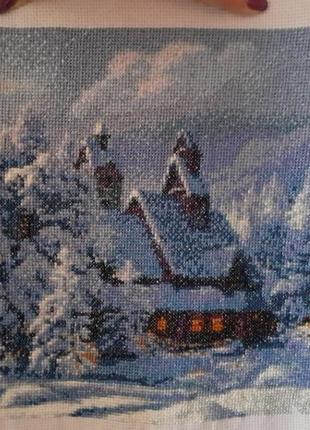 Картина вышита крестом 29 на 38 см зма, новый год, хижинка в снегу, зимний лес1 фото