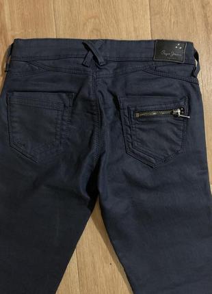 Джинси жіночі скінні брюки під шкіру з напиленням завужені джинси скіні pepe jeans xs8 фото