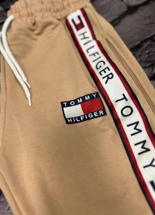 Жіночий костюм tommy hilfiger